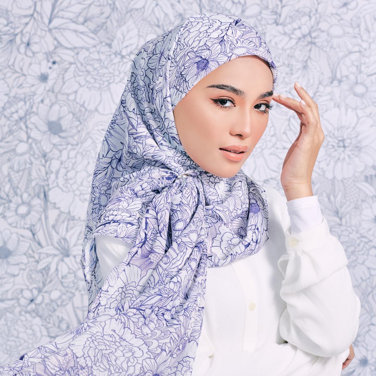 ameera-zaini-shop-exclusive-printed-hijab-square-shawl-bawal